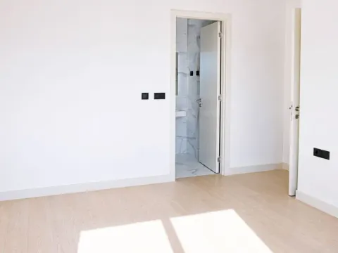 Prodaja, trosoban stan, 149m², Preko Morače, Podgorica - image 7