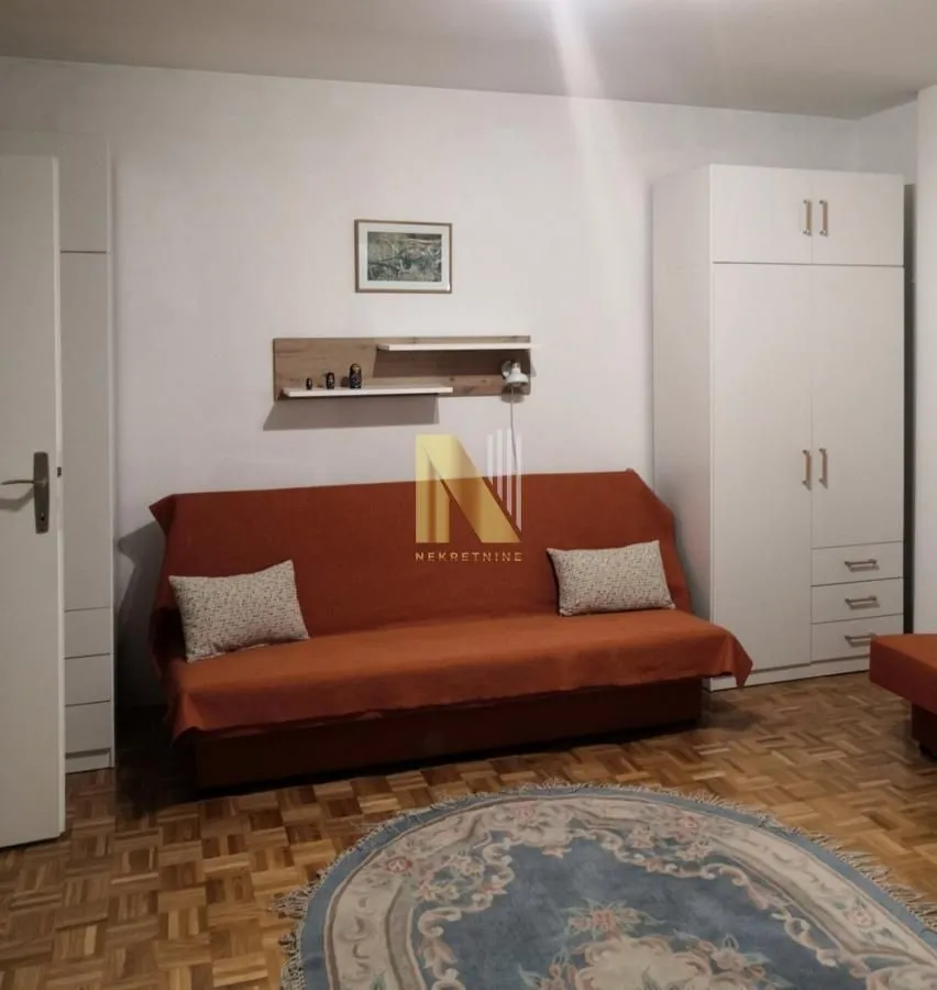 Izdavanje, dvosoban stan, 51m², Bulevar Oslobodjenja, Novi Sad Sve Podlokacije