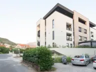 Izdavanje, jednosoban stan, 40m², Centar, Tivat - image 12