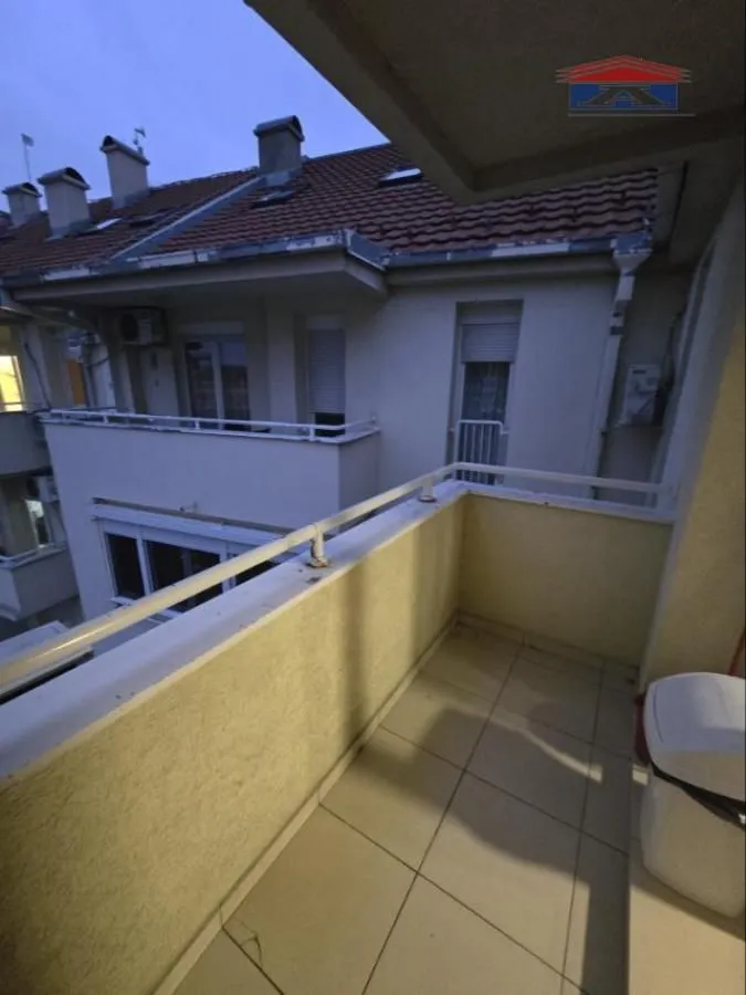 Izdavanje, dvosoban stan, 48m², Grbavica, Novi Sad Sve Podlokacije
