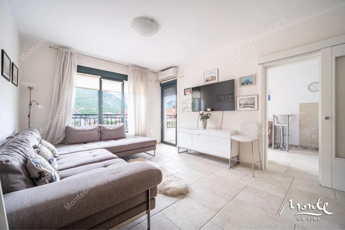 Prodaja, jednosoban stan, 59m², Dobrota, Kotor