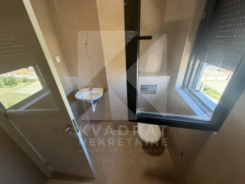 Rent, two bedroom apartment, 64m², Tološi, Podgorica - image 14