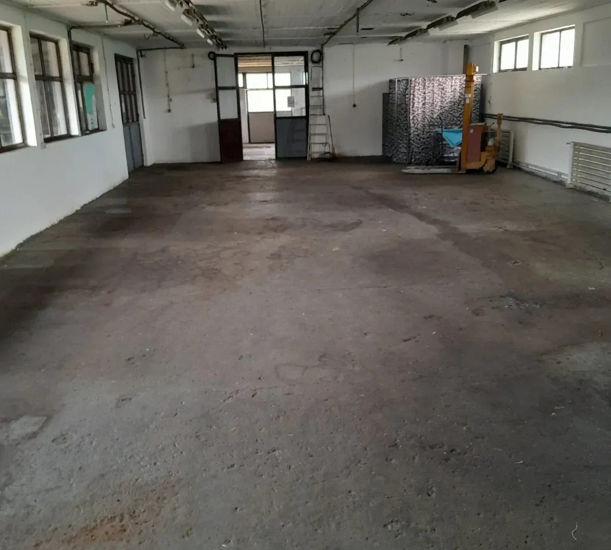 Sale, office space, 450m², Čerević, Beočin