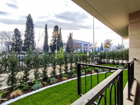 Prodaja, trosoban stan, 137m², Centar, Podgorica - image 8