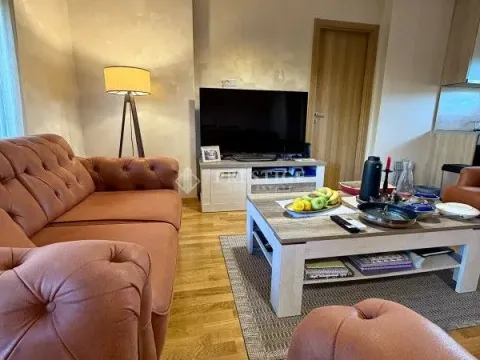 Izdavanje, dvosoban stan, 76m², Preko Morače, Podgorica - image 4
