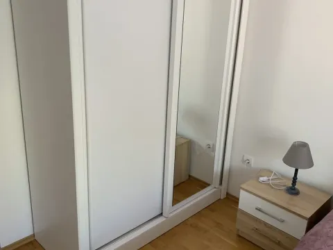 Rent, one bedroom apartment, 55m², Budva, Crna Gora - image 6