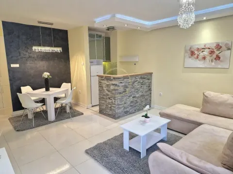 Rent, two bedroom apartment, 49m², Rotkvarija, Novi Sad Sve Podlokacije