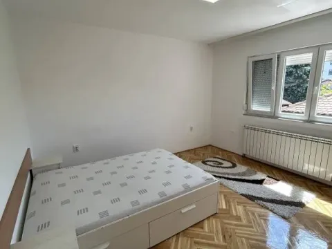 Rent, three bedroom apartment, 85m², Zeleno Brdo, Zvezdara Sve Podlokacije - image 8