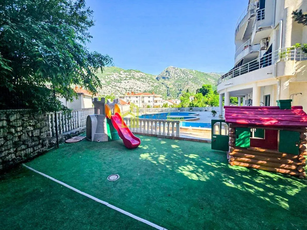 Prodaja, jednosoban stan, 65m², Risan, Kotor