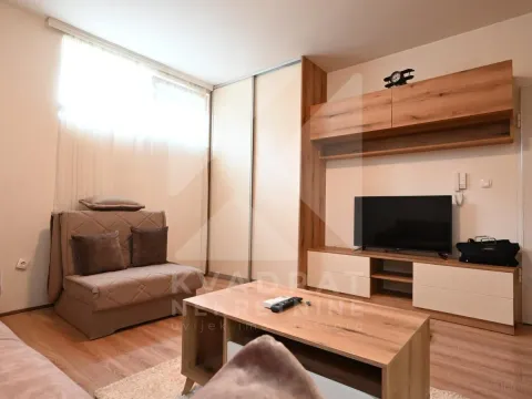 Izdavanje, garsonjera, 28m², 1 maj, Podgorica - image 2