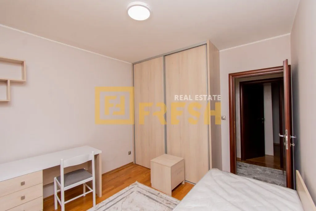 Izdavanje, trosoban stan, 90m², Ljubović, Podgorica