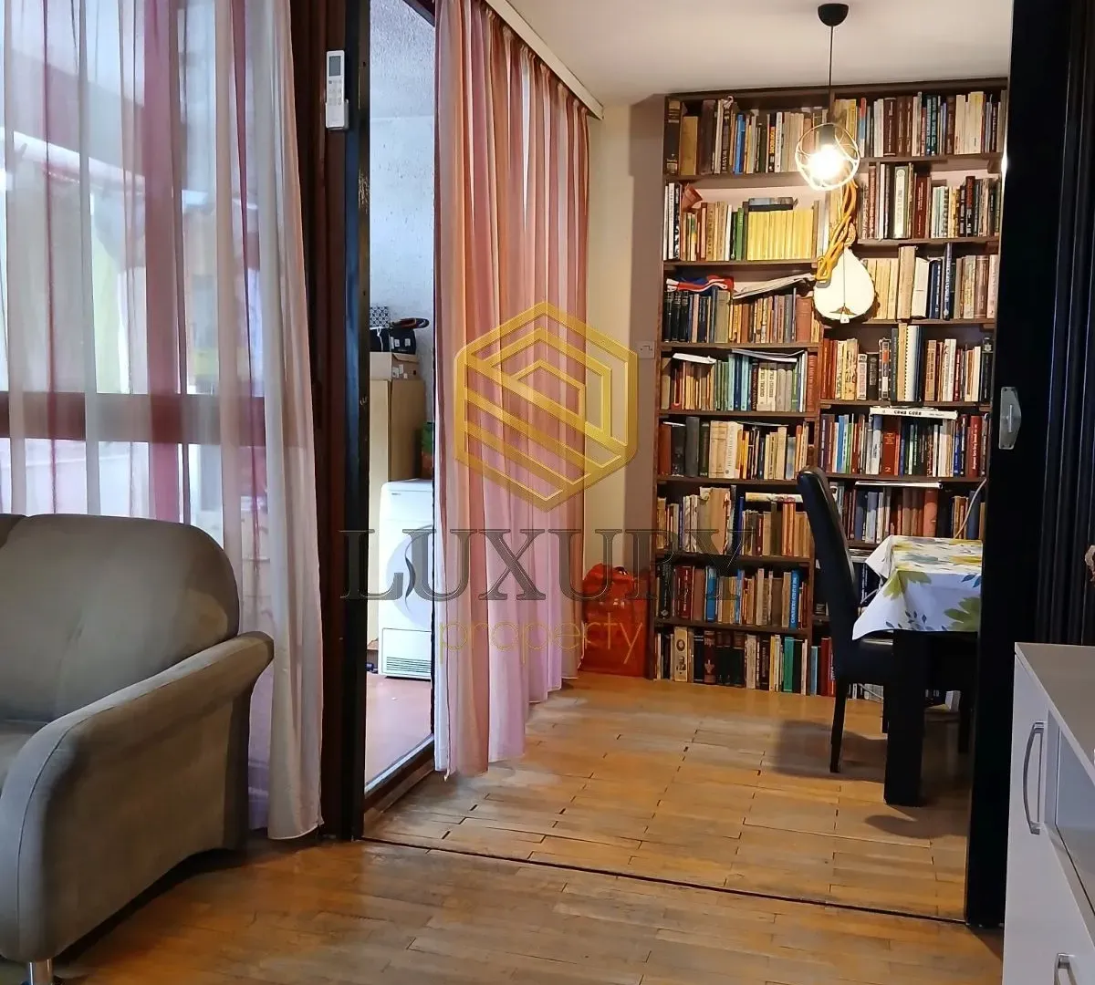 Sale, two bedroom apartment, 80m², Blok 5, Podgorica