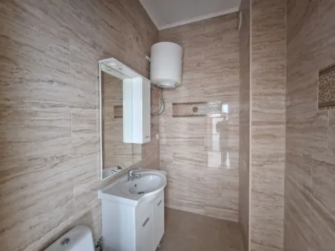 Prodaja, trosoban stan, 227m², Dobra Voda, Budva - image 8