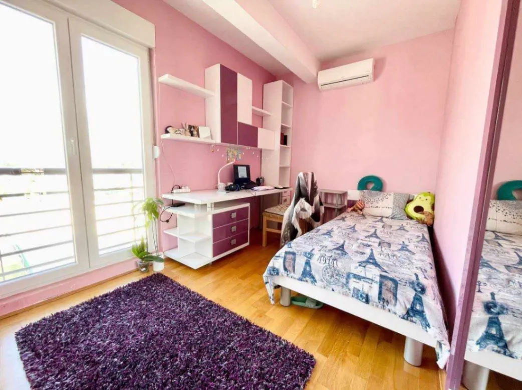 Izdavanje, dvosoban stan, 60m², Stari Aerodrom, Podgorica