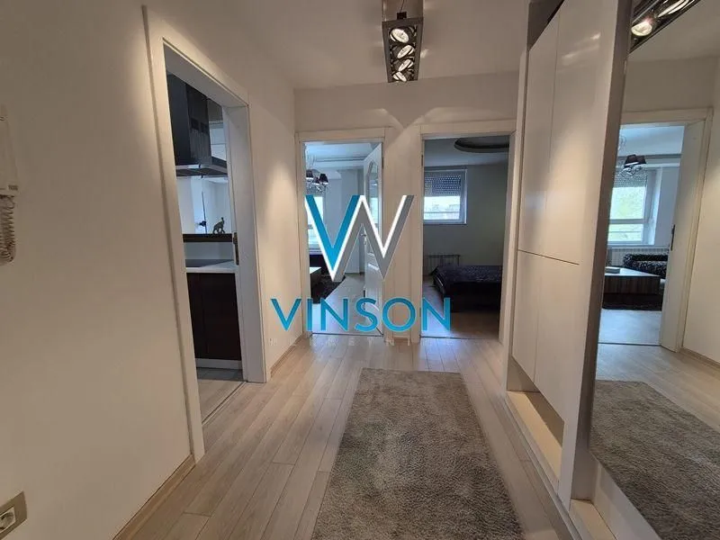 Prodaja, dvosoban stan, 66m², Lipov gaj, Novi Sad Sve Podlokacije