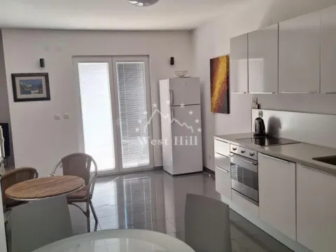 Sale, two bedroom apartment, 75m², Bečići, Budva - image 3