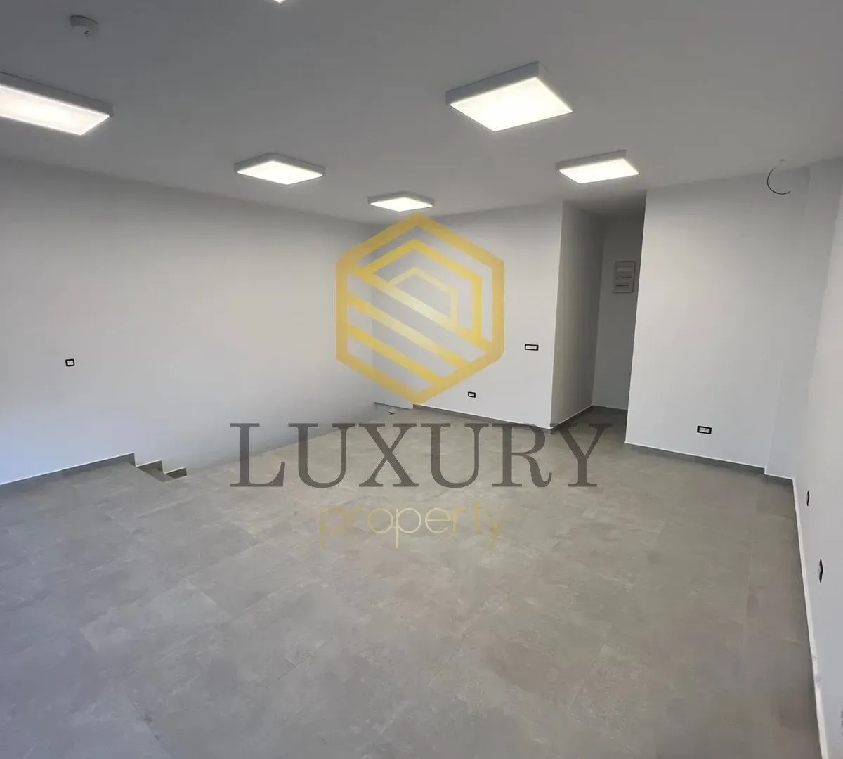 Rent, office space, 95m², City Kvart, Podgorica