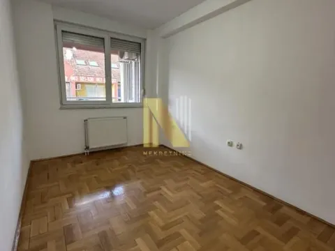 Izdavanje, dvosoban stan, 45m², Bulevar Oslobodjenja, Novi Sad Sve Podlokacije - image 5