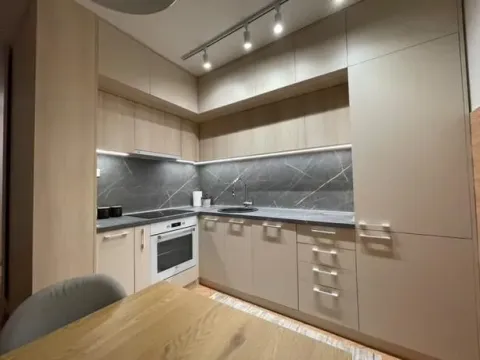 Izdavanje, jednosoban stan, 45m², City Kvart, Podgorica - image 4