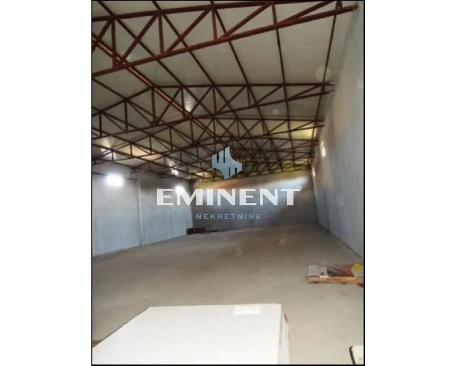 Izdavanje, poslovni prostor, 550m², Bežanijska Kosa Sve Podlokacije, Beograd