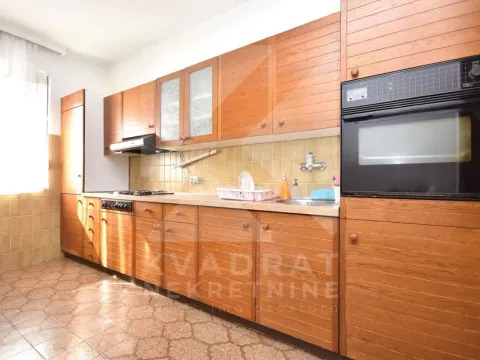 Rent, house, 250m², Stari Aerodrom, Podgorica - image 5