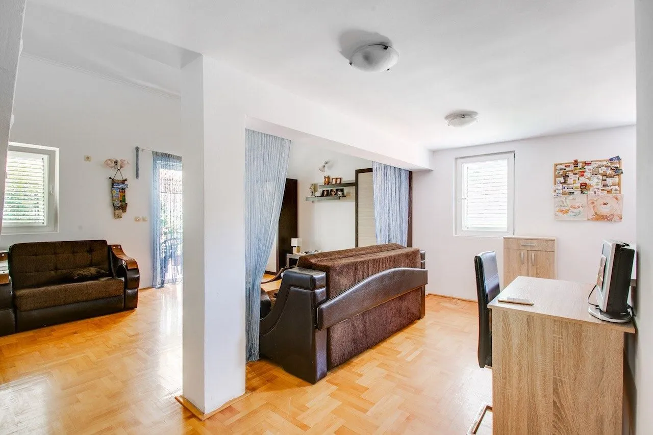Sale, two bedroom apartment, 82m², Gospoština, Budva