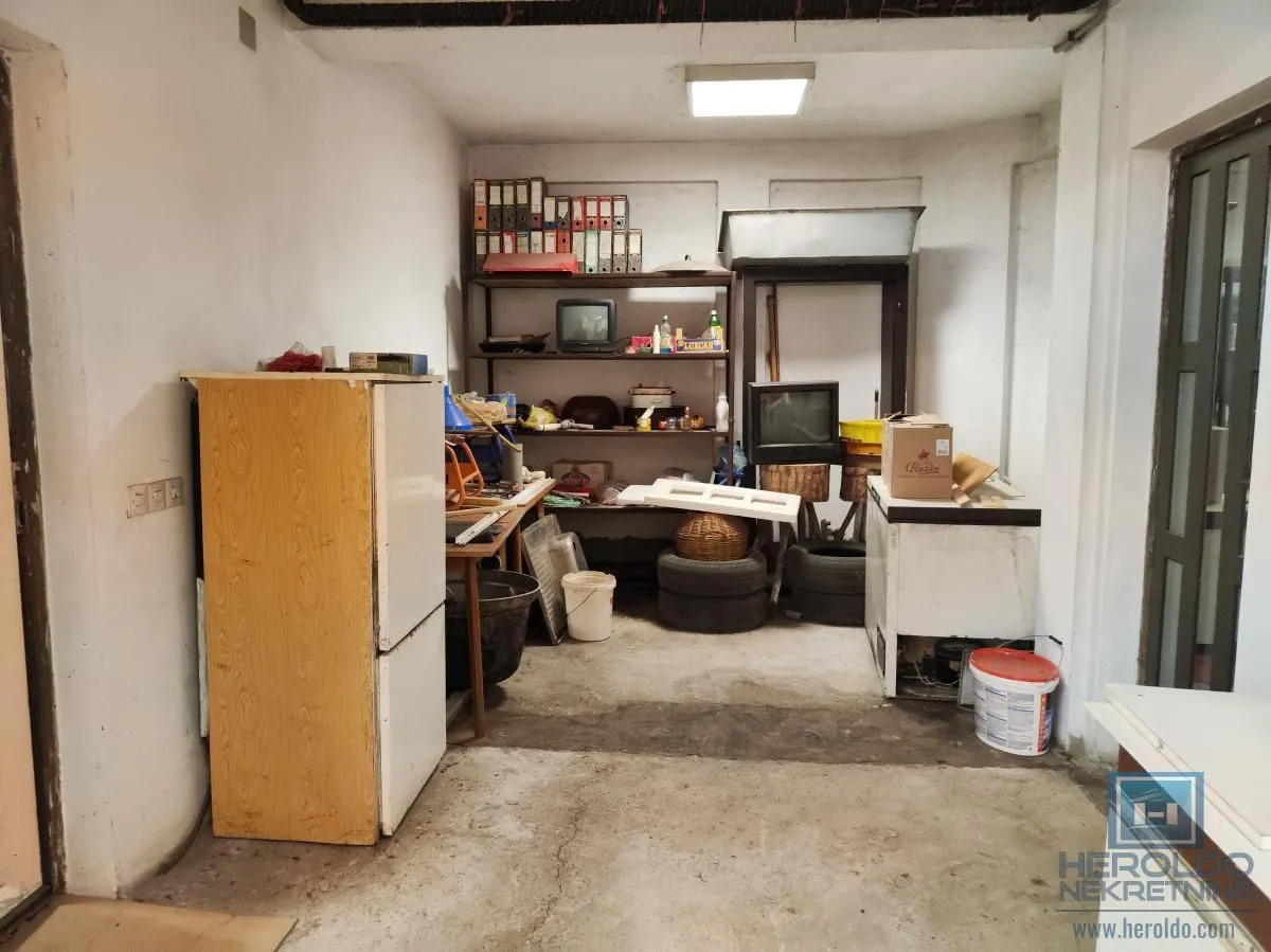 Rent, hospitality venue, 1000m², Strelište, Jagodina