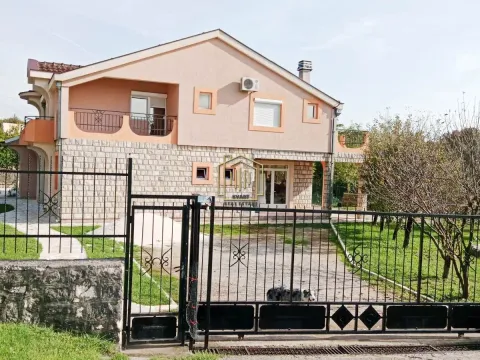 Rent, three bedroom apartment, 162m², Spuž, Danilovgrad - image 2