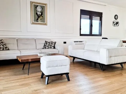 Prodaja, kuća, 200m², Donji Kokoti, Podgorica - image 2