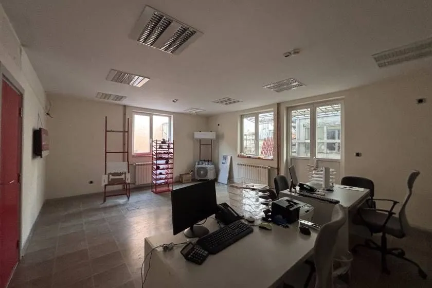 Rent, office space, 360m², Zemun Meandri, Zemun Sve Podlokacije
