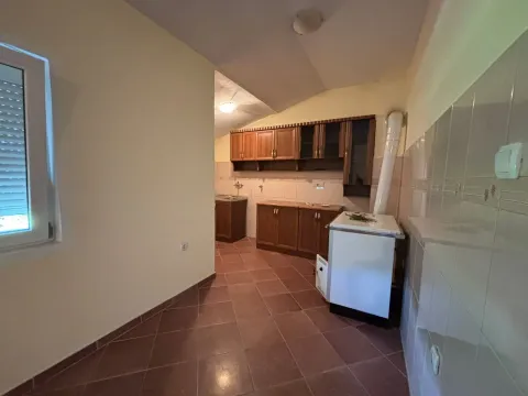 Prodaja, kuća, 400m², Glavica, Danilovgrad - image 17