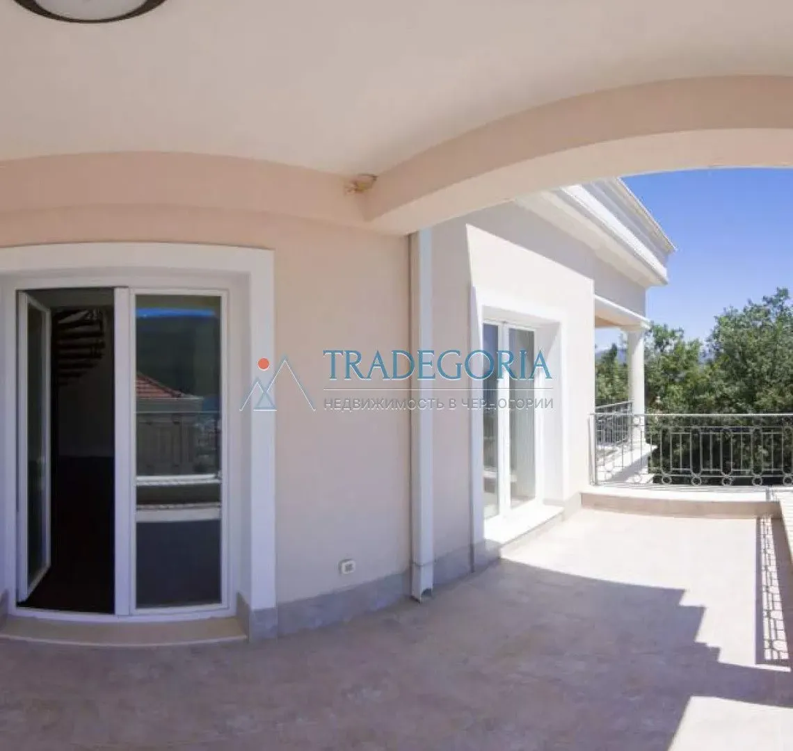 Prodaja, trosoban stan, 225m², Đenovići, Herceg Novi