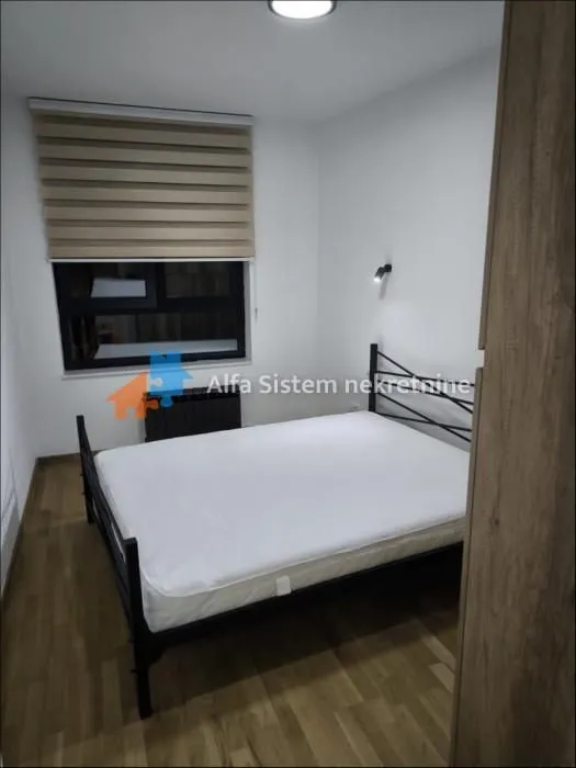 Izdavanje, trosoban stan, 60m², Južni Bulevar, Vračar Sve Podlokacije