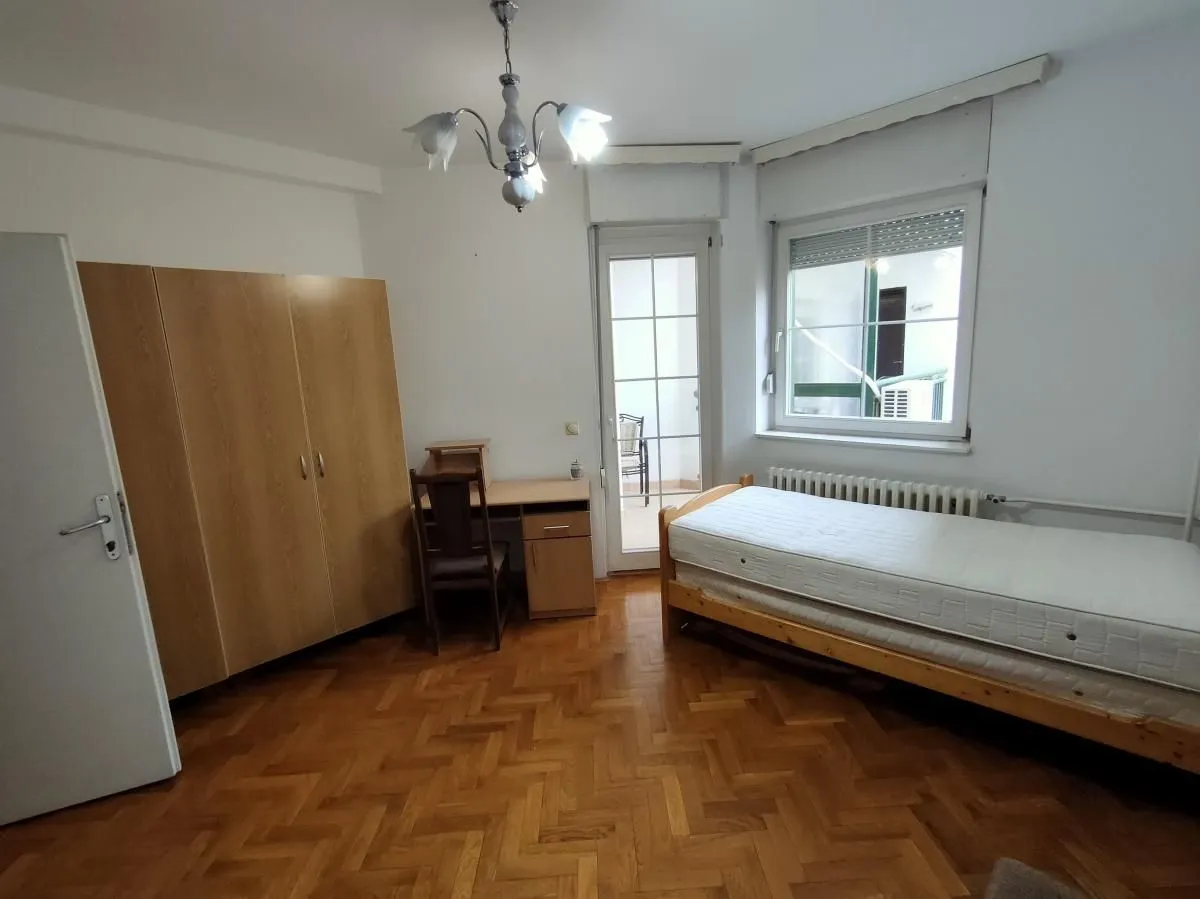 Prodaja, trosoban stan, 103m², Centar, Novi Sad