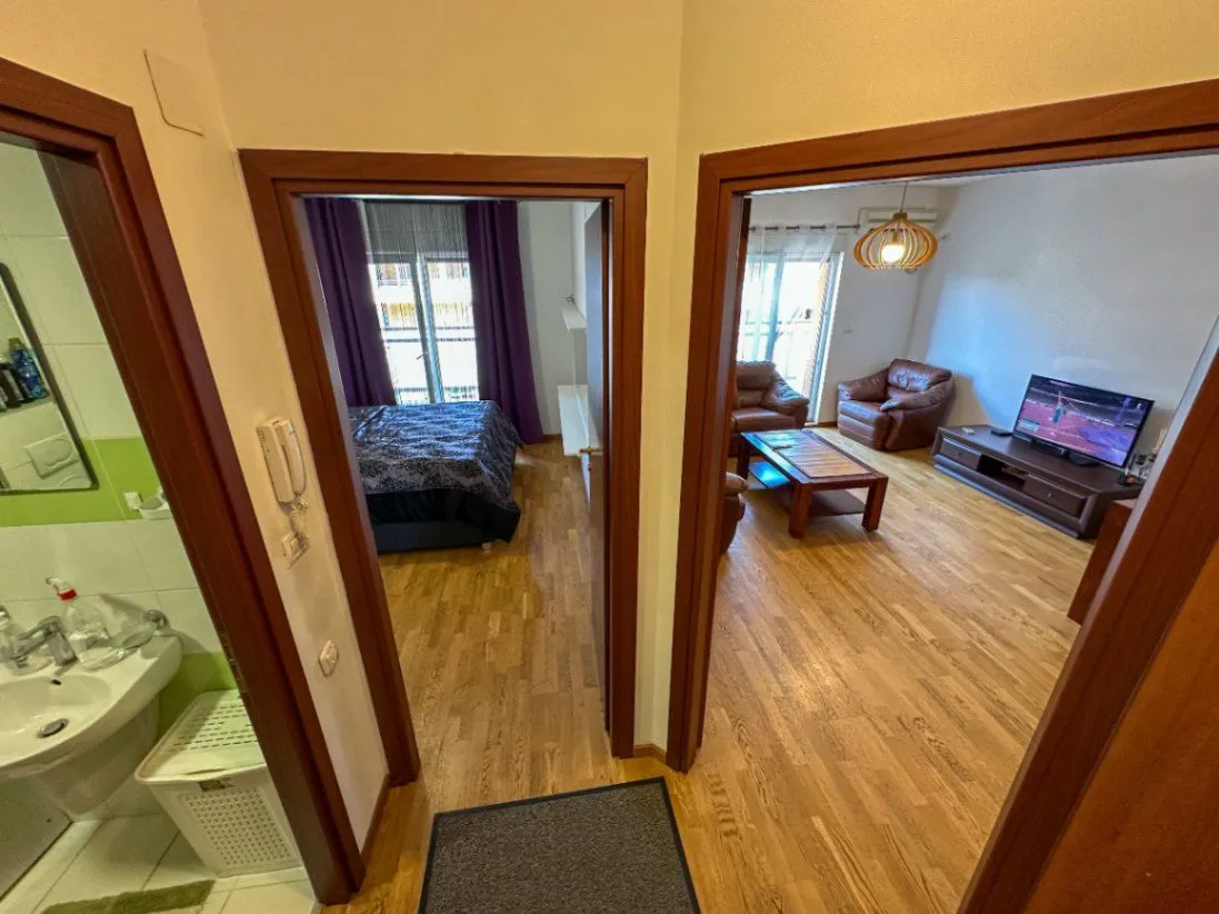 Izdavanje, jednosoban stan, 52m², City Kvart, Podgorica