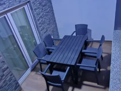 Izdavanje, dvosoban stan, 85m², Šušanj, Bar - image 6