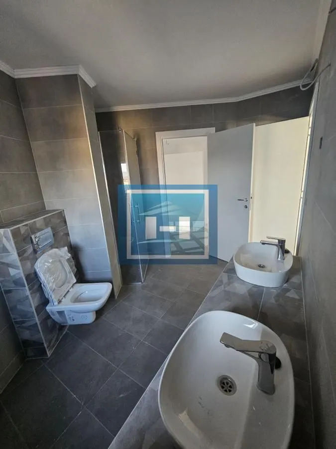 Prodaja, četvorosoban stan, 150m², Jagodnjak, Paraćin