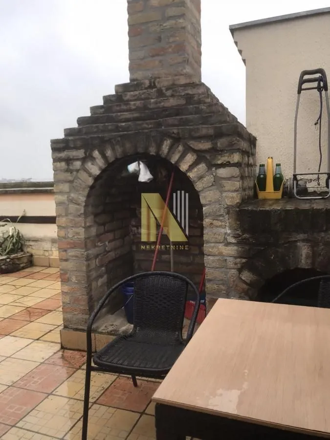 Prodaja, stan, 130m², Grbavica, Novi Sad Sve Podlokacije