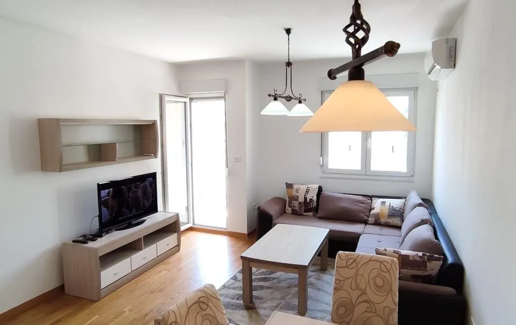 Izdavanje, jednosoban stan, 43m², City Kvart, Podgorica