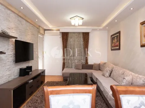 Izdavanje, dvosoban stan, 74m², Stara Varoš, Podgorica - image 2