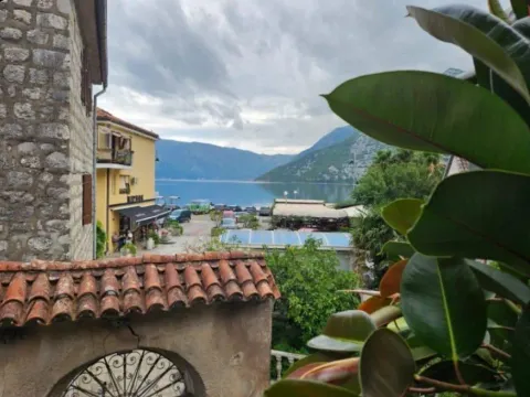 Sale, one bedroom apartment, 56m², Risan, Kotor - image 10