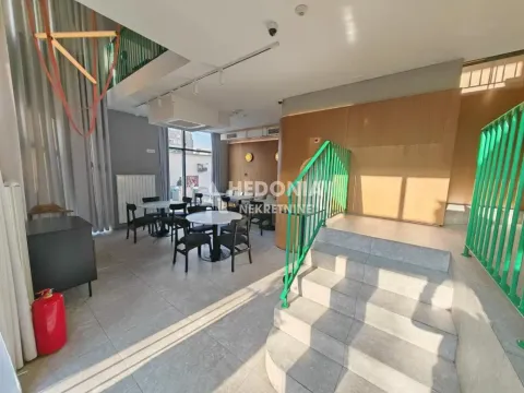 Izdavanje, poslovni prostor, 320m², Đeram Pijaca, Beograd - image 5