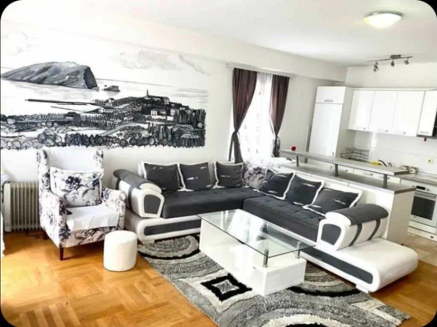 Izdavanje, dvosoban stan, 70m², Rozino, Budva