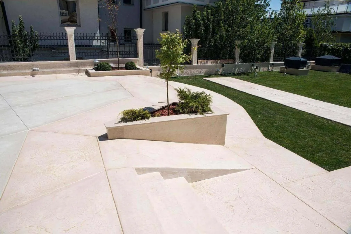 Izdavanje, kuća, 1400m², Savski Venac, Beograd
