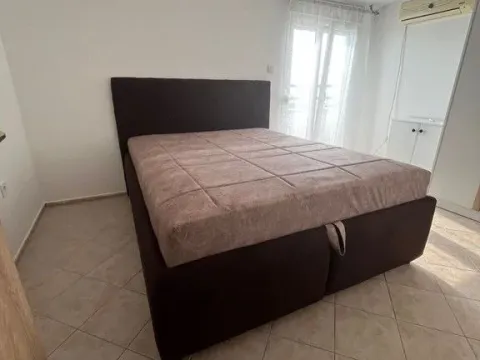 Izdavanje, jednosoban stan, 42m², Blok 6, Podgorica - image 6