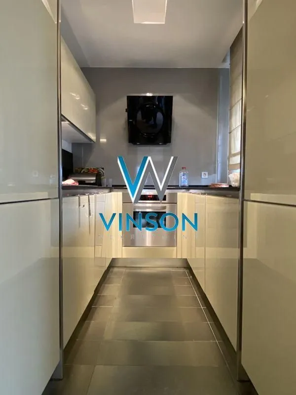 Prodaja, četvorosoban stan, 110m², Centar, Novi Sad