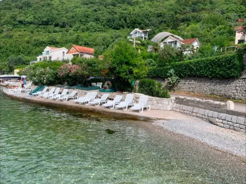 Prodaja, kuća, 250m², Tivat, Crna Gora - image 6
