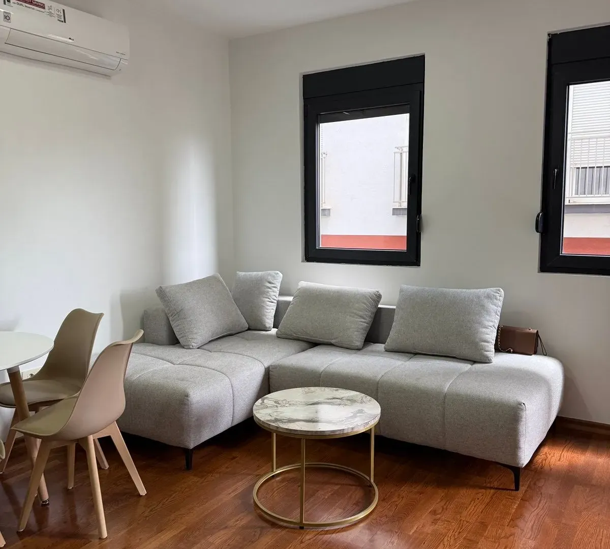 Izdavanje, jednosoban stan, 45m², Ljubović, Podgorica