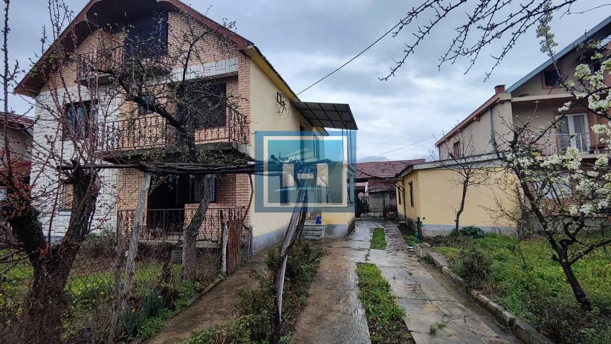 Sale, house, 240m², Batočina, Srbija