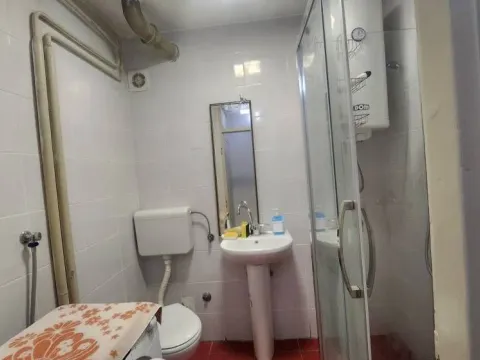 Prodaja, četvorosoban stan, 94m², Lion, Zvezdara Sve Podlokacije - image 2